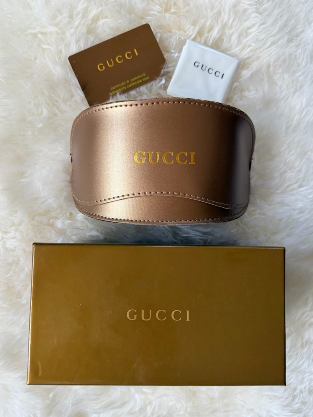 Gucci Bronze Soft Sided Clam Shell Large Sun/Eyeglasses Case NIB w Dust cloth
